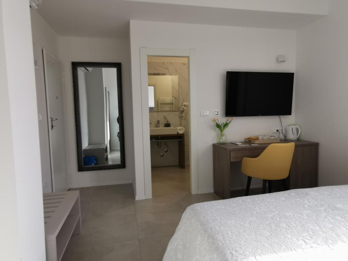 Luxury Rooms Pino 스플리트 외부 사진